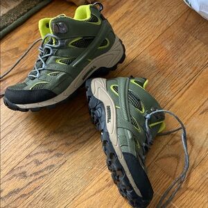 Merrell youth Green Hiking Shoes
Waterproof
